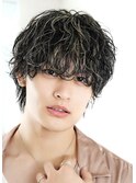 波巻きハイライトマッシュウルフツーブロックツイスパ