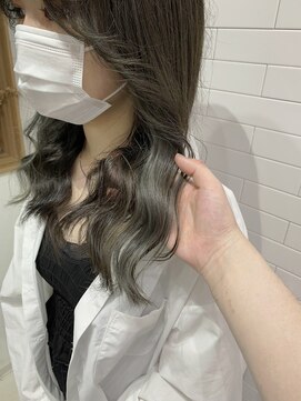 エマ 日吉(emma) 【emma小濱】ブリーチありインナーグレージュ