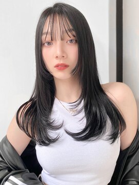 ビビディ バビディ ブー 河原町三条店(Bibbidi.bobbidi.boo) 姫カットレイヤーカットネビージュワンカールアッシュブラック