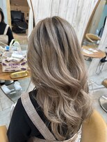 ロンドアジュール 横浜(Lond azur) 伸びても暗いところが気にならない バレイヤージュ