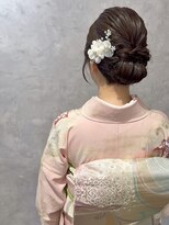 リンク(Link)&nbsp;上品シニヨン｜振袖・着物に似合う和装ヘア