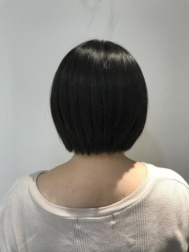 コム(com by neolive) シンプルボブ