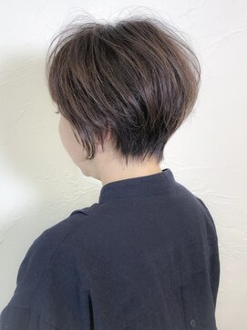 ウィロー(WILLOW) 【WILLOW京橋】パーマで作るふんわりしたショートボブ(井下貴史)