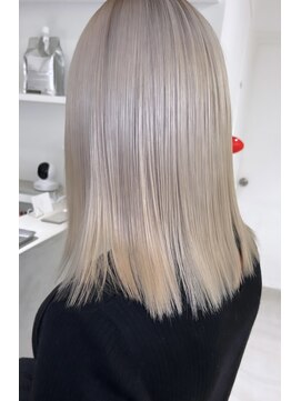 イト(ito.) ”Sakabe "ホワイトカラー