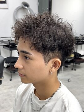 ラヴィズムバイフィフス(LUVISM by fifth) ツイストスパイラルパーマツイストパーマ刈り上げ万代新潟駅