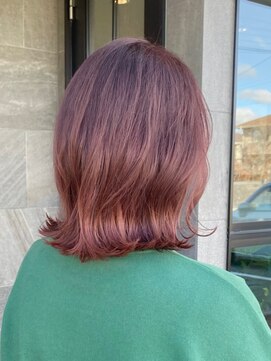 メゾン アヴァロ(Maison Avallo) カシスピンクカラーのくびれミディ