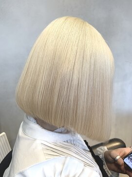 イリ 心斎橋(ili) 【石田幸希】ハイトーン/ホワイトブロンド