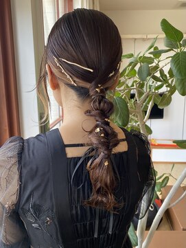 アンティム(untime) お呼ばれヘアセット－編みおろし