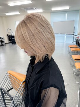 ロイス 渋谷(ROIS) ボブルフ/ネビージュ/小顔/ワンレン/スモーキーアッシュ[渋谷駅]