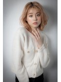 透明感ハイトーンカラー外ハネミディアムウルフy越谷20代30代
