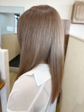 ミラシィ 成田(Mirashy) ハイライトカラーミルクティーベージュレイヤーカット