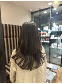 オリーブベージュ