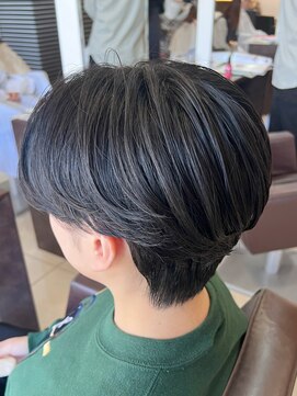 フォルテ 草薙店 前髪流れるメンズナチュラルストレート