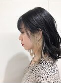 大人可愛い耳掛けレイヤー×ホワイトベージュインナーカラー