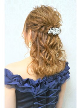 エヌエービー 池袋店(N.A.B.) ハーフアップ