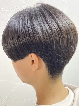 ノクターン 池袋(NOCTURNE) 20代から50代向け→大人ひし形シルエット黒髪ショート