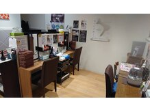 ヘアカラー専門店 スマートカラーキレイ フレンテ西宮セカンドフロア店(Kirei)の雰囲気（幅広い層のお客様にご来店頂いております☆）