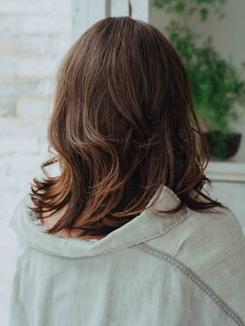 エイル 上大岡店(aile) くびれヘア/デザインカラー/こなれハイトーン[上大岡駅]