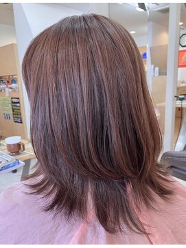 カットハウス はさみの部屋 ミディアムレイヤー/くびれ/ピンクブラウン/髪質改善/前髪あり