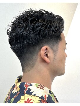 ノット(KNOOT.) メンズショート×アップバングパーマ