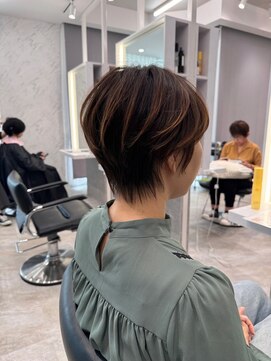 ビームズヘア 藤が丘店(Bee Ms HAIR) 小顔見せショートベージュカラーブリーチしない透明感カラー