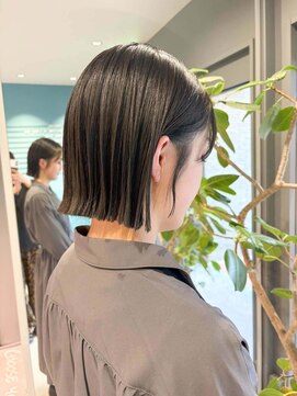 ノエ トトン(noe tton) イメチェン/ホワイトブロンド/外ハネボブ/美髪/名駅a16