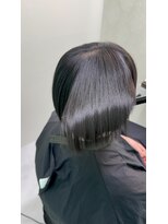 エラ(Ella)&nbsp;ヘッドラインに沿わせた美髪矯正