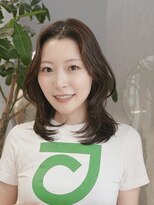 クム(kumu) ロングレイヤー/ハイレイヤー/グレージュ/ハッシュカット