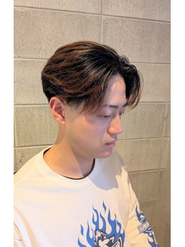 ワンワンオー バーバーショップ コンチネンタル(@110 BARBER SHOP continental) センターパート