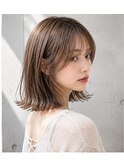 アッシュベージュ外ハネボブ