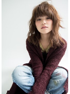 アズーア ヘアーアンドスパ(azure hair&spa) 抜け感セミディ