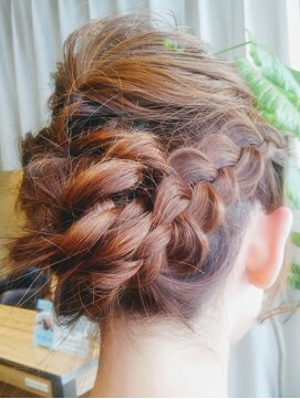 ナトゥーラ 御器所店(Natura) セレモニーアップスタイル