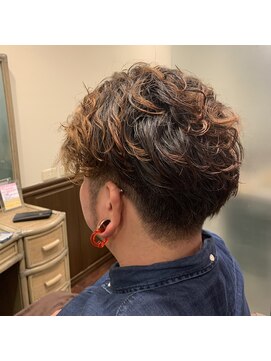 五番街 《五番街》パーマ×刈り上げ