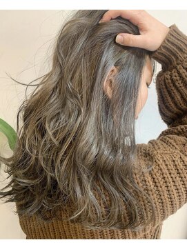 クラク 笹塚店(KURAKU) ハイライトカラー/オリーブベージュ/レイヤーカット/20代30代