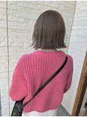 ナチュラルなボブ グレージュ