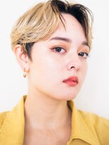 ピズム(PISM) ホワイトミルクティー/前髪なしショート/プラチナカラー