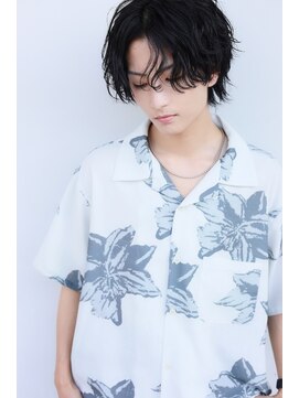 マッシュアンドマッシュアヴェダ ららぽーと福岡店(mash&mash AVEDA) センターパートウルフ×スパイラルパーマ