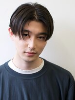 コンパクトセンターパート/ツーブロック/スーツ/黒髪/短髪