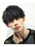 刈り上げツーブロック黒髪マッシュ