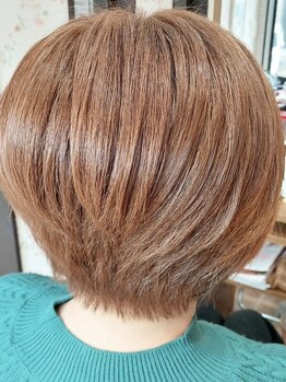ドルチェプラス(Dolce+)の写真/大人女性の為の上質なカラー剤を使用◎白髪染めでも、艶と透明感のある上品な仕上がりに導きます♪