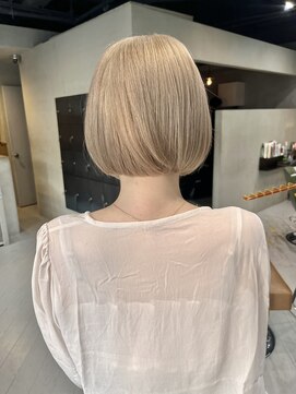 ヘアー アイス ルーチェ(HAIR ICI LUCE) ミルクティーベージュハイトーンカラーブリーチ/中西