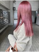 深めのピンクヘア