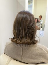 ロンド(ROND) 大人気ミルクティーベージュ切りっぱなしボブ