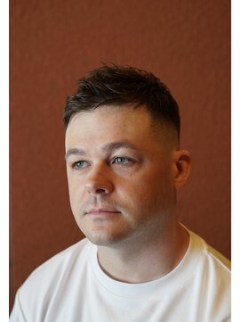 ダウバーバーショップ 銀座(DAU BARBER SHOP) ミドルスキンフェード