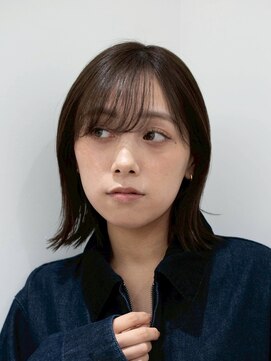 20代30代ミニボブ前髪あり前髪なし顔周りレイヤーカットオリーブ