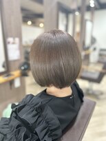 ルアナ(Luana)&nbsp;小顔、丸みショートボブ　30代　40代　50代