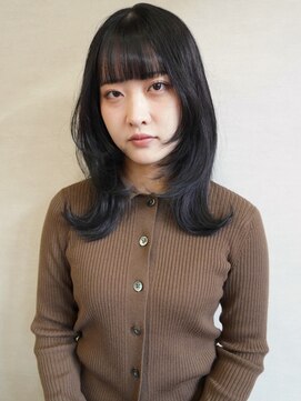 アッシュブラック 暗髪 レイヤー ゆる巻き【鹿児島中央駅】