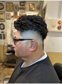 強すぎないパーマスタイル　担当　西村