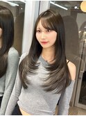 レイヤーカット／オリーブグレージュ