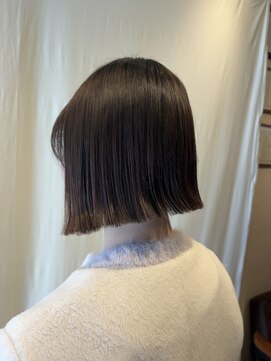 ココカラヘアー ニコ(cococara hair nico) 切りっぱなしボブ/オリーブベージュ/ストレート